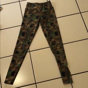 Onzie peacock leggings